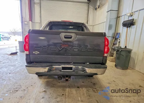 2005 Chevrolet Avalanche C1500 from USA, damaged, VIN 3GNEC12Z55G226544